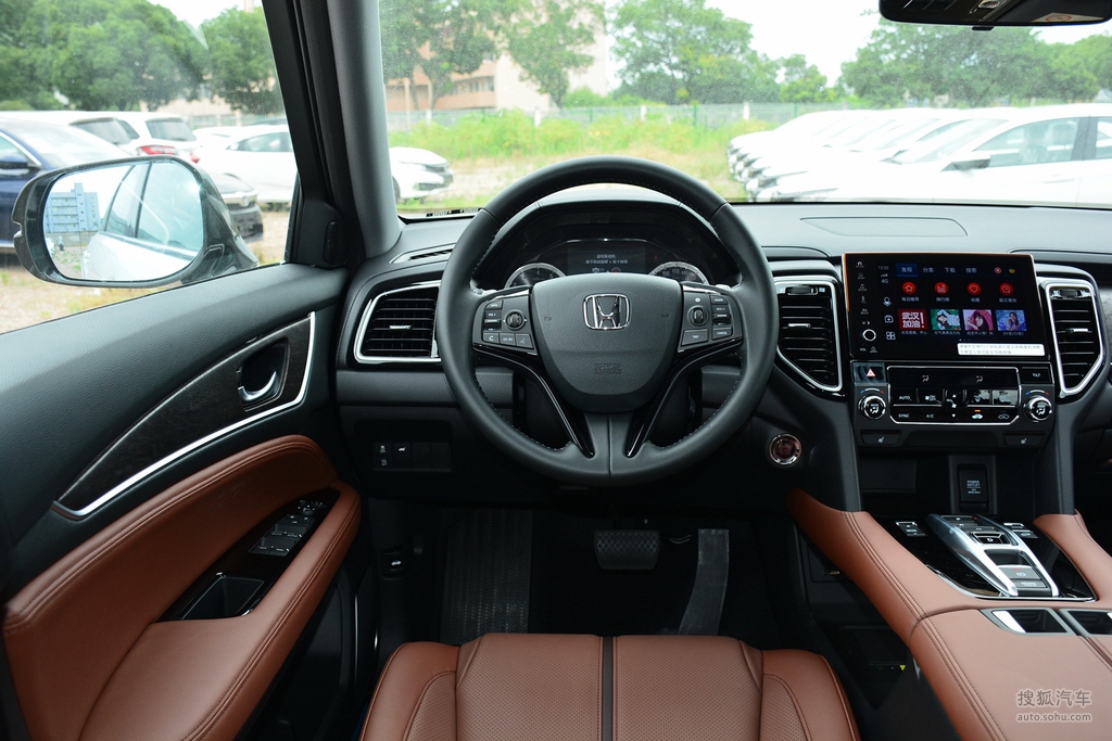 【 本田ur-v高清图片】_2020款 370turbo 两驱尊雅版_黑色/棕色_内饰