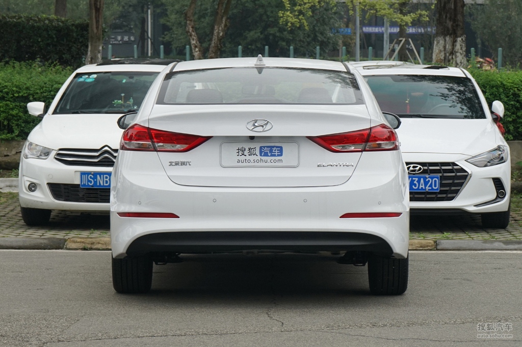 2020款现代领动15lcvt智炫精英型