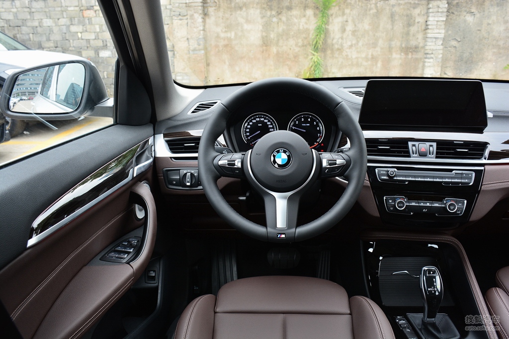 2021款宝马x1xdrive25li尊享型