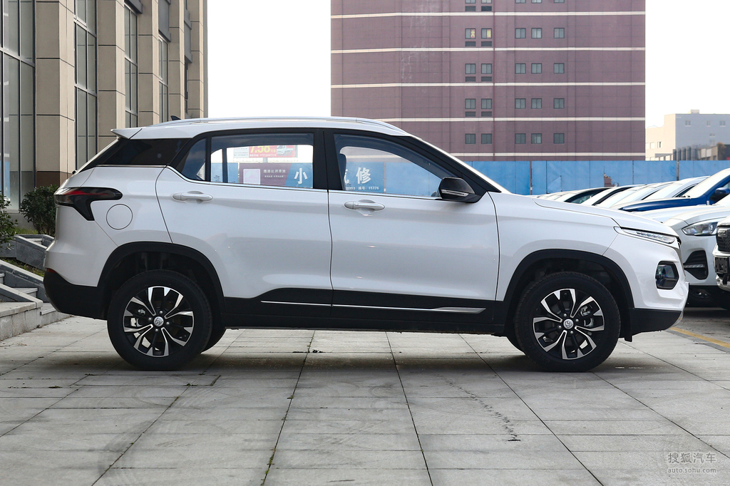 【 宝骏510高清图片】_糖果白_外观_搜狐汽车网