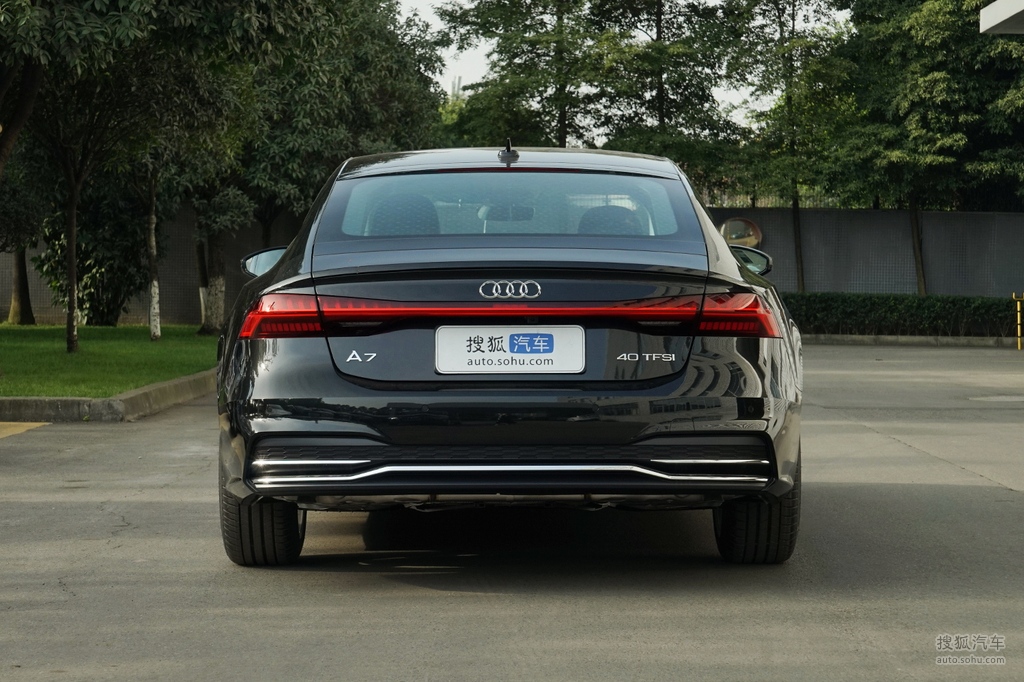 【 奥迪a7高清图片】_2021款 40 tfsi 豪华型_旋风黑_外观_搜狐汽车网