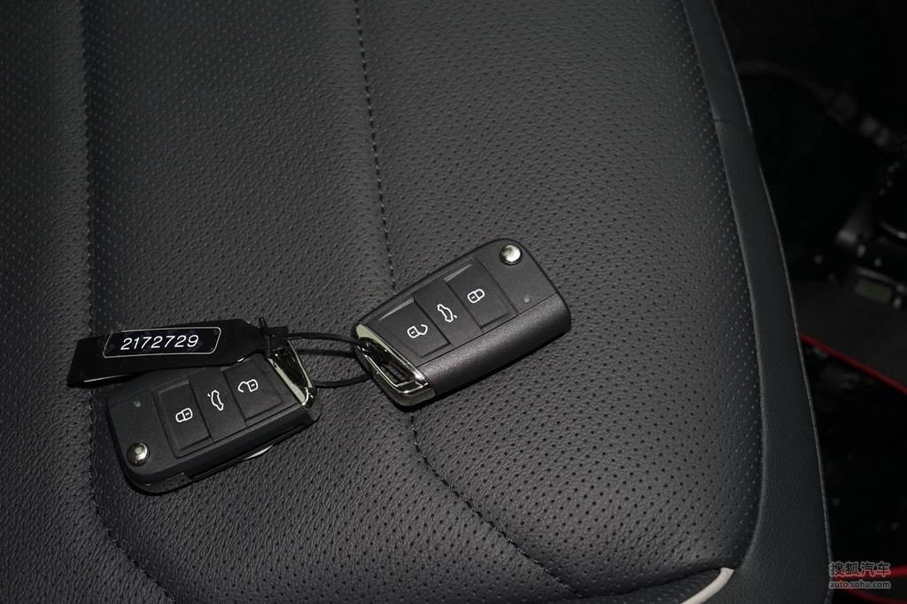 2021款 大众途观l 380tsi 自动四驱r-line旗舰版7座 - 汽车钥匙提示