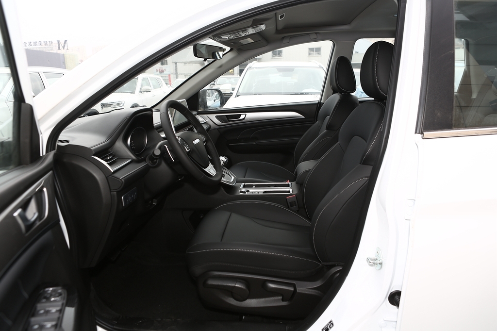 2021款哈弗m6plus15tdct豪华智联型