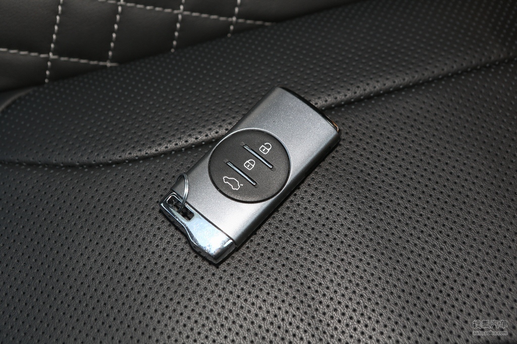 2021款 星途揽月 390t 两驱星睿版 - 汽车钥匙提示:支持键盘翻页 ←左
