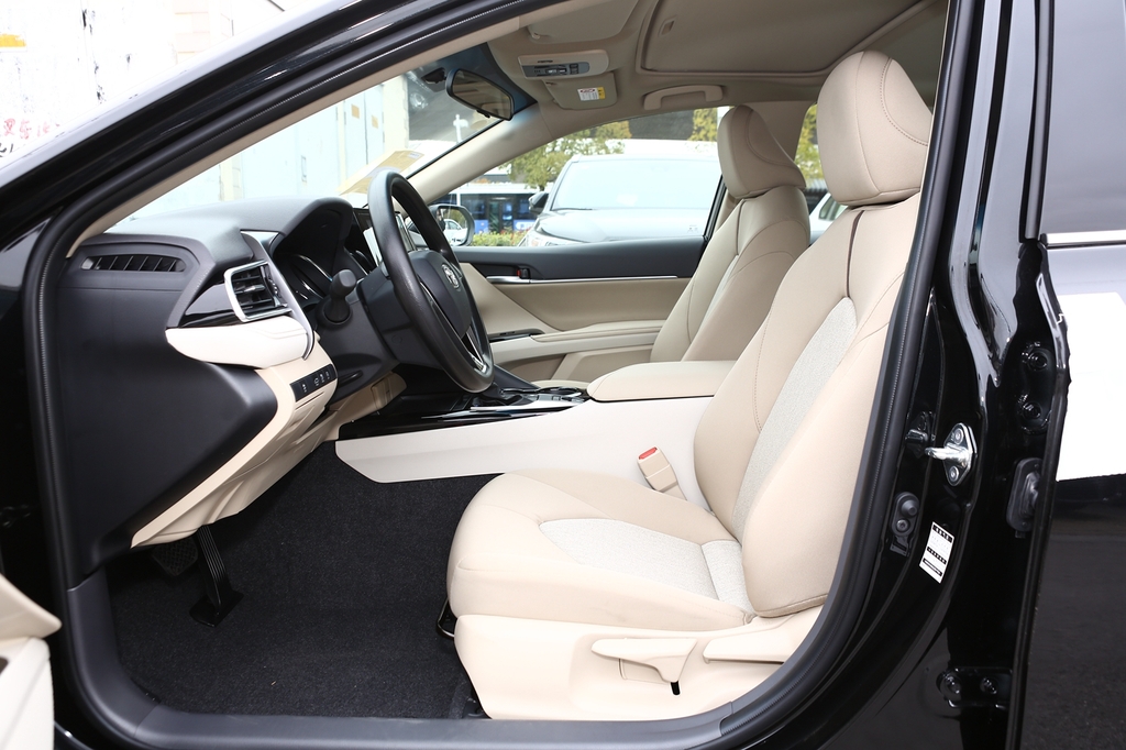 【 丰田凯美瑞高清图片】_2021款 2.0e 精英版 _空间展示_搜狐汽车网