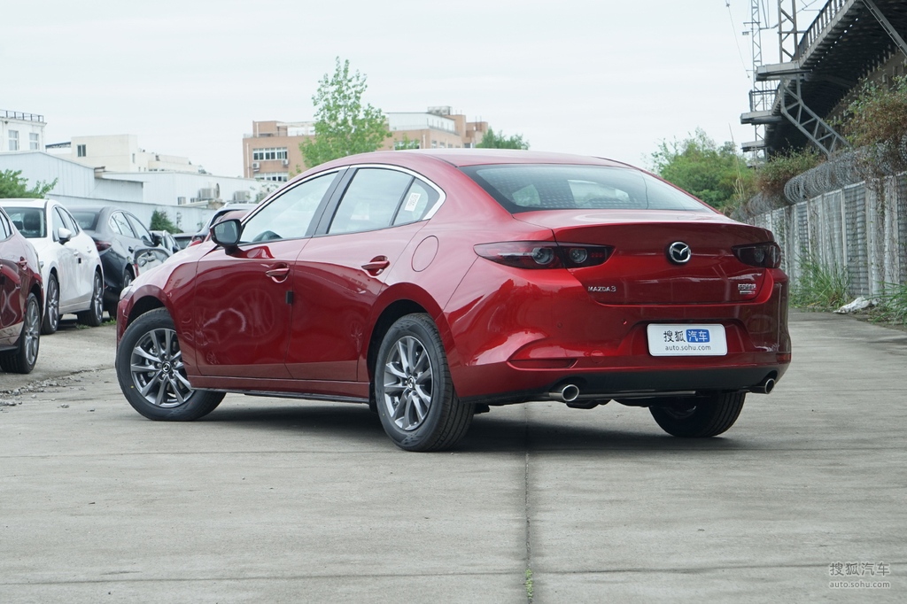 马自达mazda3axela昂克赛拉 三厢高清图片】_魂动红_外观_搜狐汽车