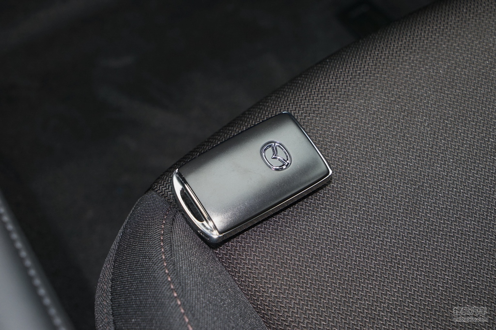 马自达mazda3axela昂克赛拉三厢