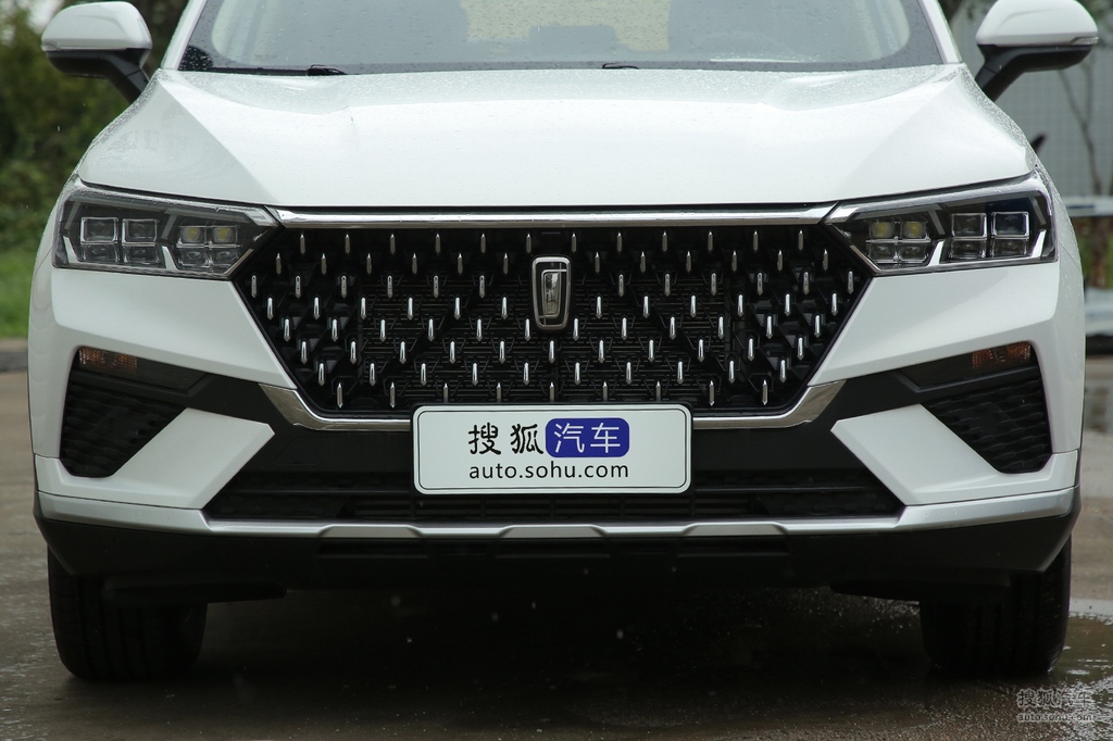 2021款奔腾t77pro280tid手动豪华型