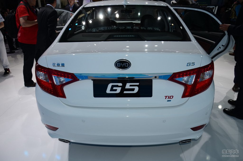 搜狐汽车>图库>比亚迪>比亚迪>g5>比亚迪g5北京车展实拍提示:支持键盘