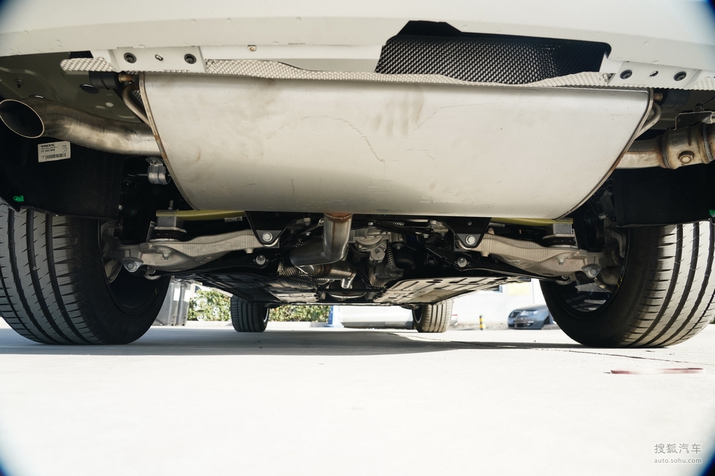 2022款沃尔沃xc90 b6 智逸豪华版 7座 - 底盘全景提示:支持键盘翻页