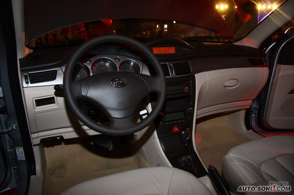 风神s30内饰提示:支持键盘翻页 ←左 右→外观(720)内饰(974)空间(8)