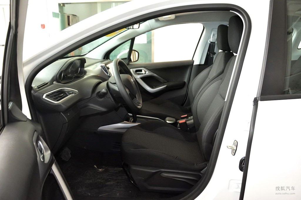 【 标致2008高清图片】_黑色_内饰_搜狐汽车网
