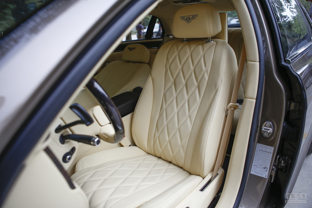 【 宾利飞驰高清图片】_黑色/米色_内饰_搜狐汽车网
