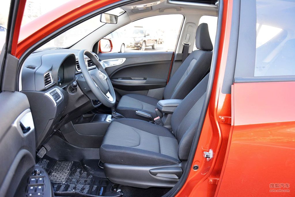 【 一汽骏派d60高清图片】_深色内饰_内饰_搜狐汽车网