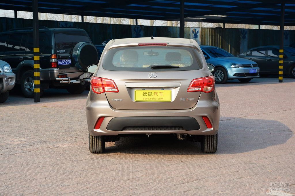 【 北汽绅宝d20 两厢高清图片】_香榭丽舍金_外观_搜狐汽车网