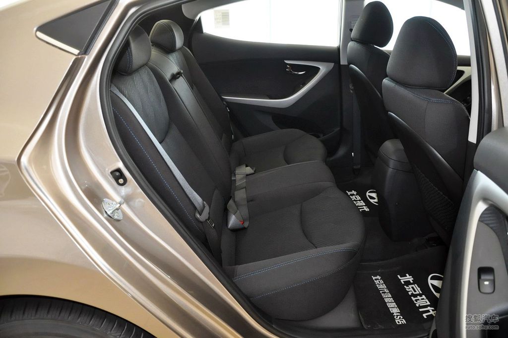 【 现代朗动高清图片】_深色内饰_内饰_搜狐汽车网