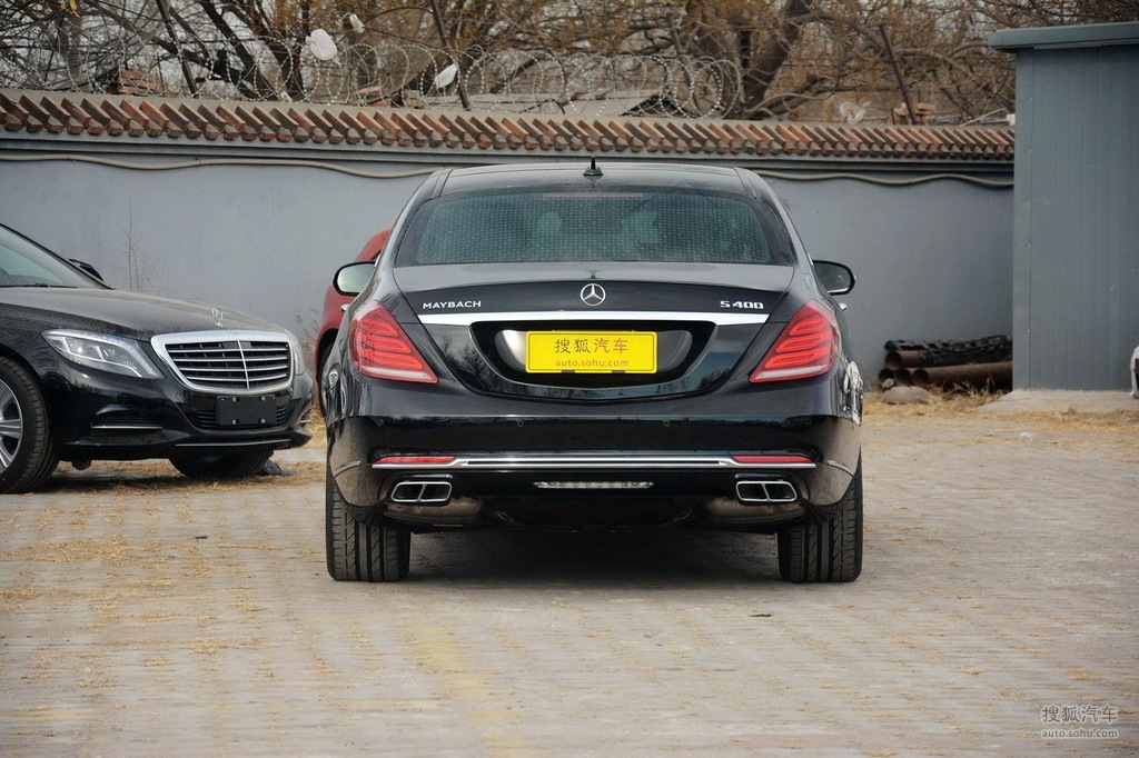 2015款梅赛德斯迈巴赫s4004matic正后
