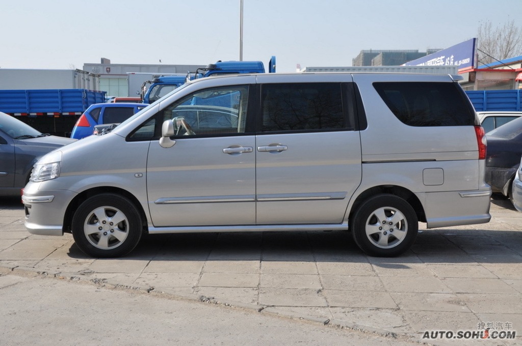 东风郑州日产御轩