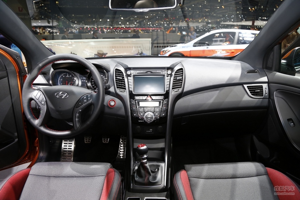 现代i30 日内瓦车展实拍提示:支持键盘翻页 ←左 右→外观(164)内饰