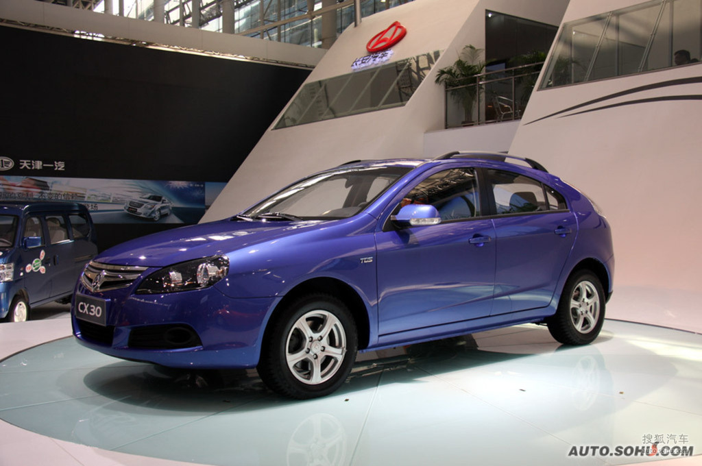 长安cx30两厢