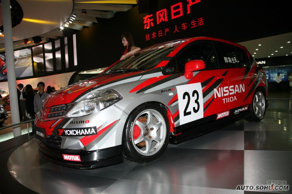 日产骐达ctcc赛车广州车展实拍提示:支持键盘翻页 ←左 右