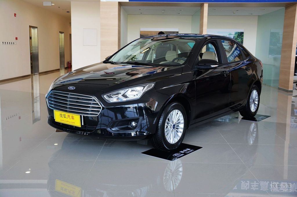 【 福特福睿斯高清图片】_银砂黑_外观_搜狐汽车网