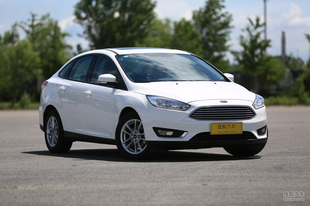 福特福克斯三厢