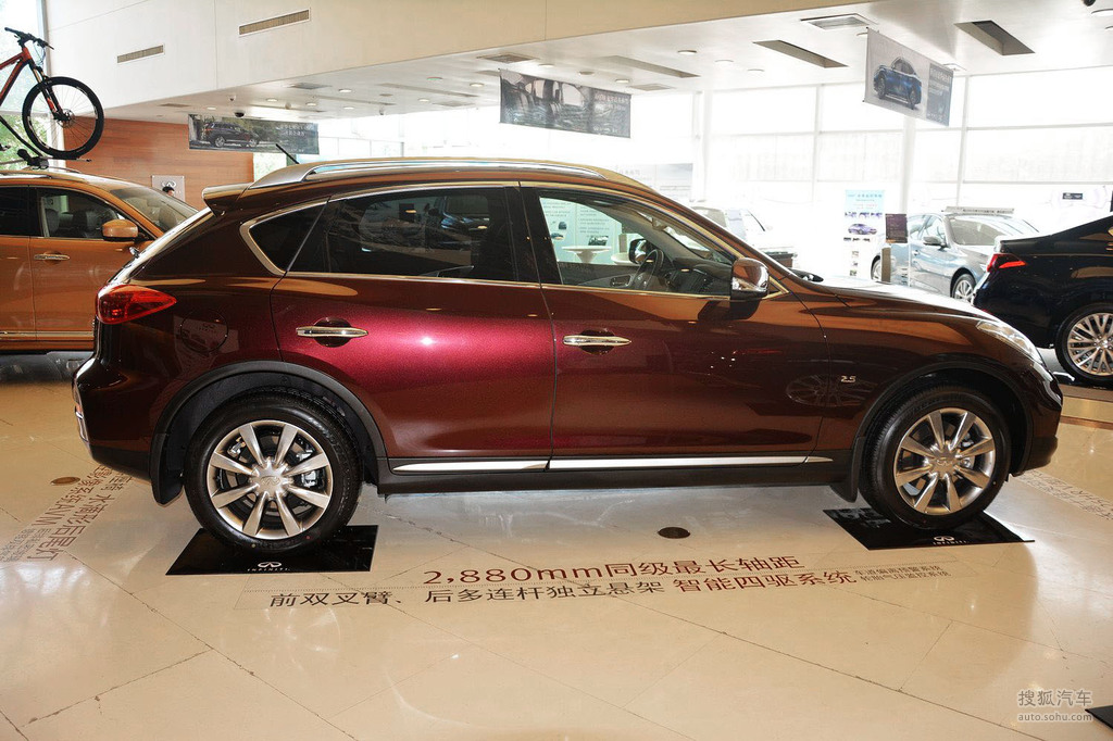 2015款英菲尼迪qx5025l舒适版