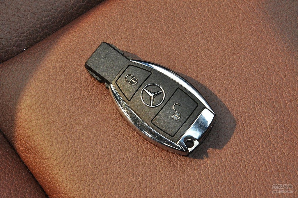 2015款奔驰g63amg悍野限量版汽车钥匙提示支持键盘翻页左右