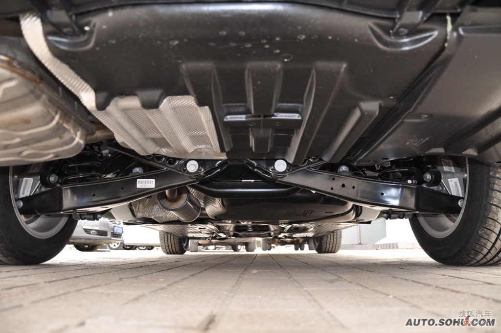 【 大众迈腾高清图片】_底盘发动机_搜狐汽车网