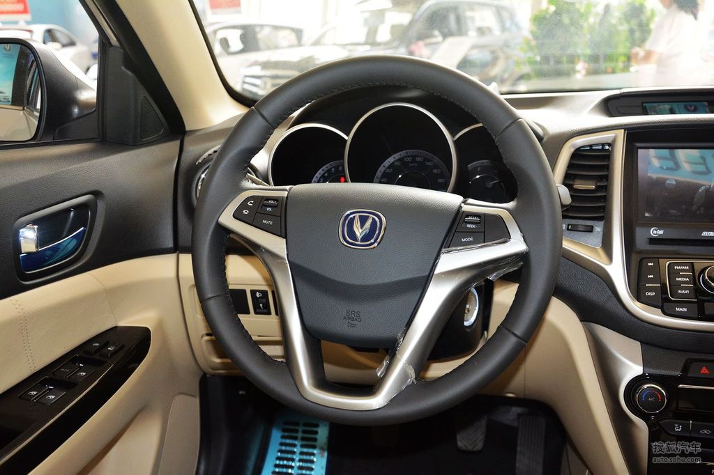 【 长安逸动高清图片】_浅色内饰_内饰_搜狐汽车网