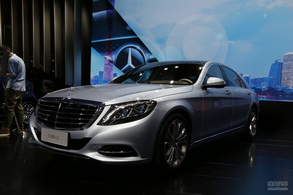 奔驰s500el广州车展实拍