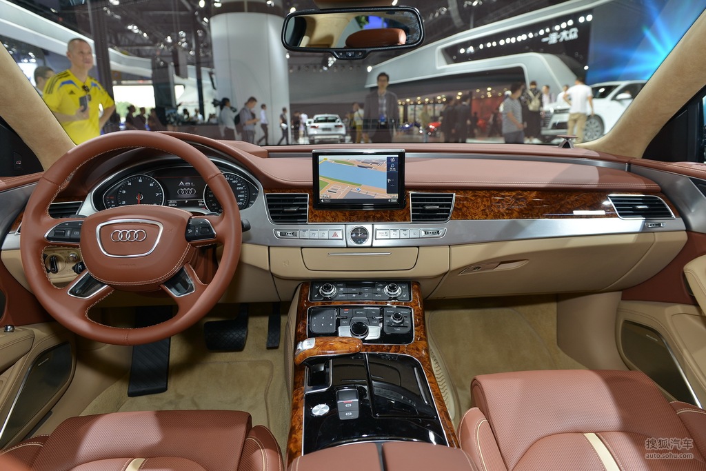奥迪a8lw12广州车展实拍