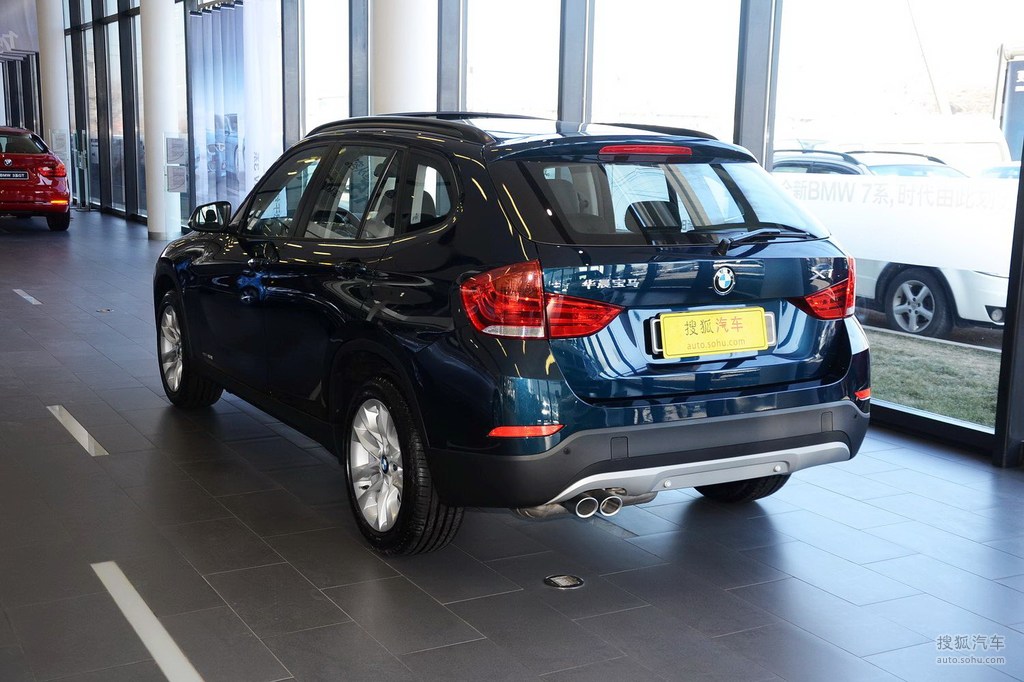 【 宝马x1高清图片】_2014款 sdrive18i 时尚型_深海蓝_外观_搜狐汽车