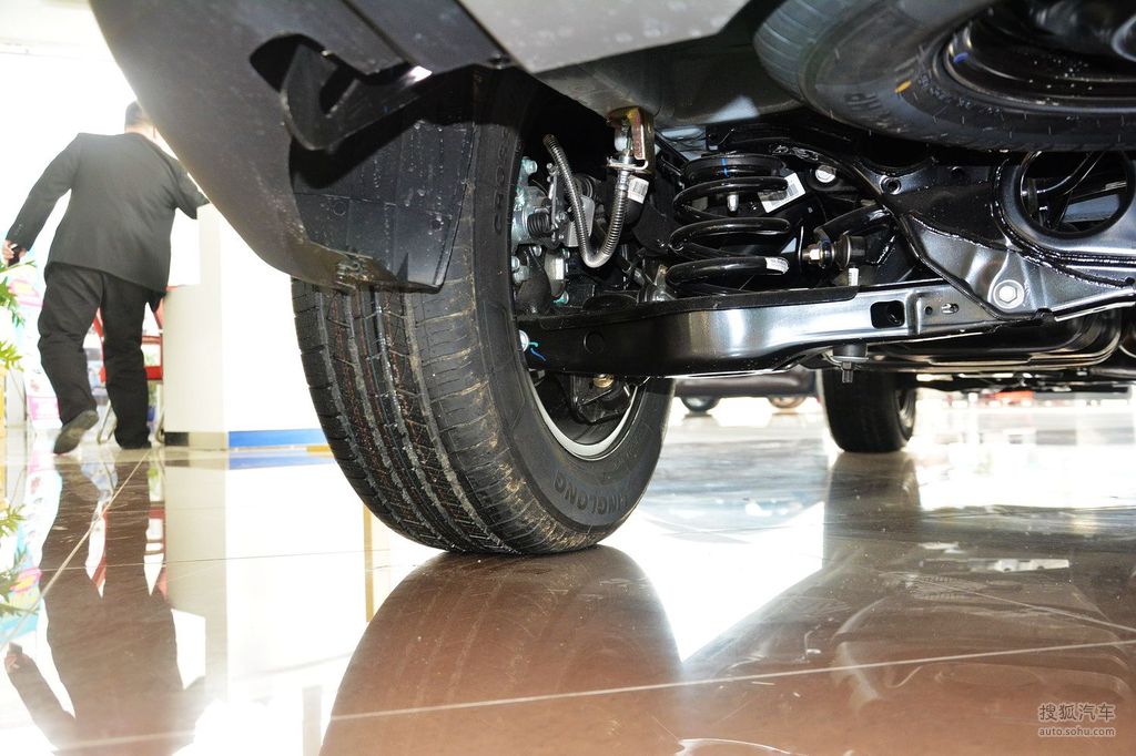 【 吉利gx7高清图片】_底盘发动机_搜狐汽车网