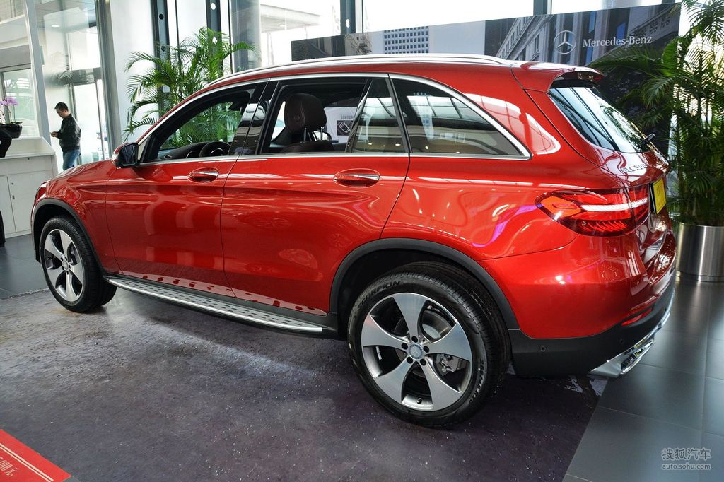 【 奔驰glc级高清图片】_锆英石红_外观_搜狐汽车网