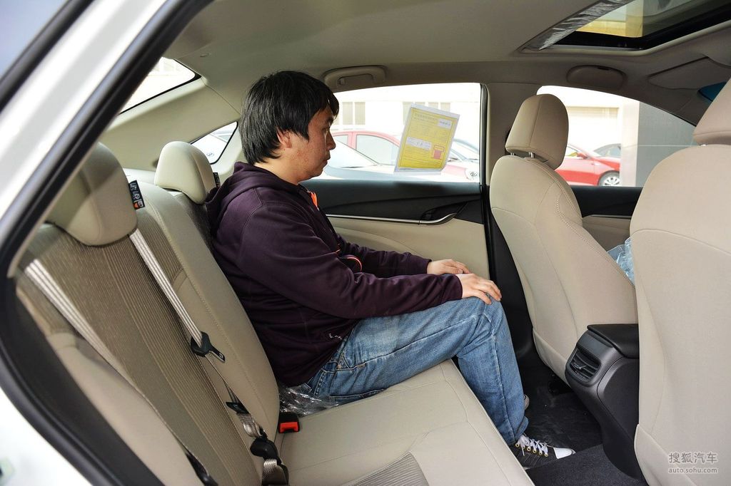 【 别克英朗高清图片】_2016款 15n 自动精英型_空间展示_搜狐汽车网