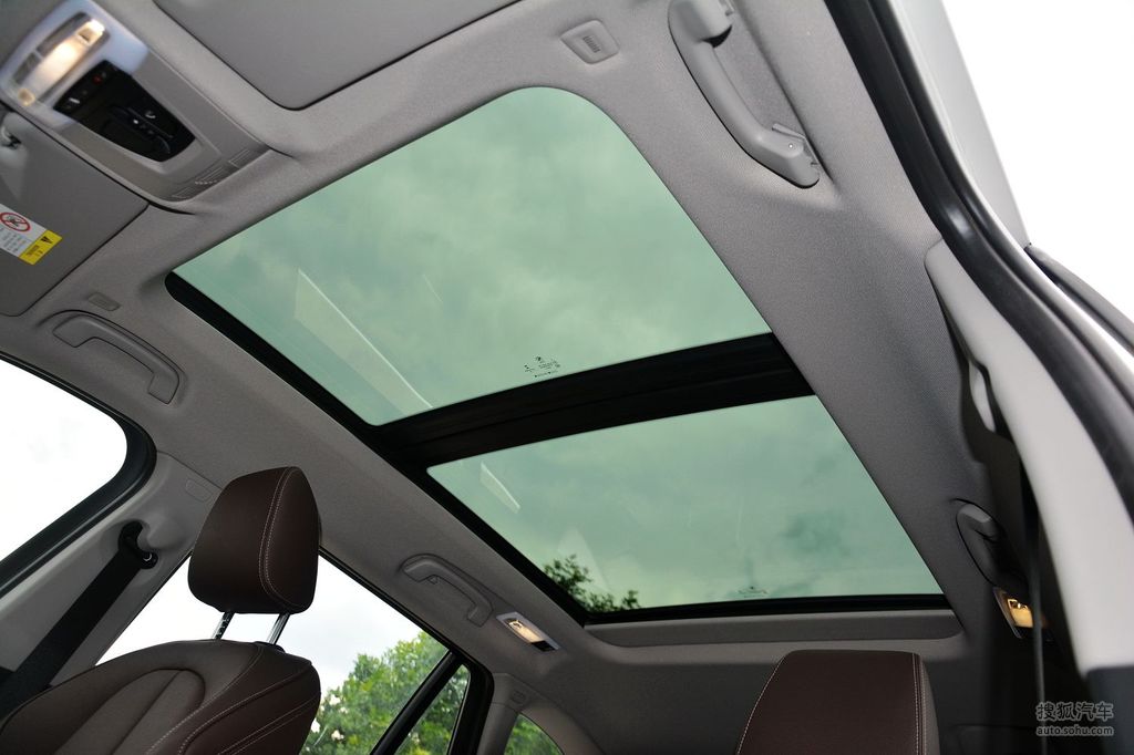 2016款华晨宝马x1 sdrive 18li豪华型 - 天窗 提示:支持键盘翻页