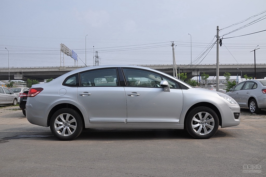 雪铁龙经典世嘉