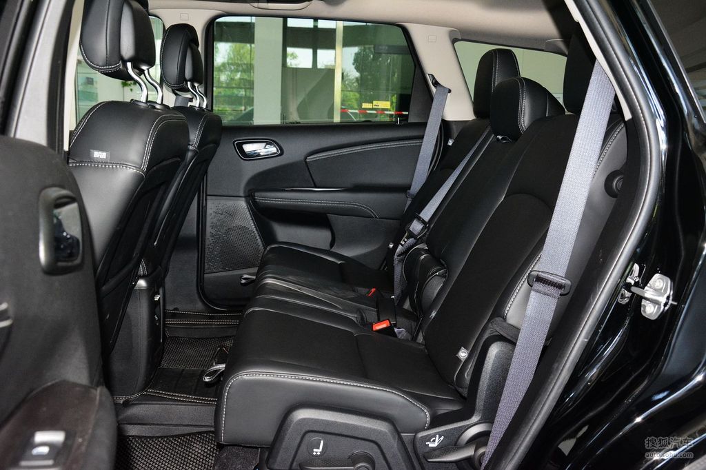 【 道奇酷威高清图片】_黑色_内饰_搜狐汽车网