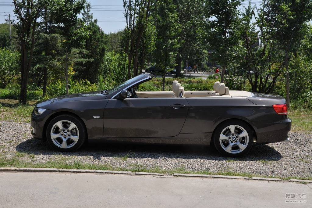 【 宝马3系敞篷高清图片】_2011款宝马320i敞篷版到店实拍_搜狐汽车网