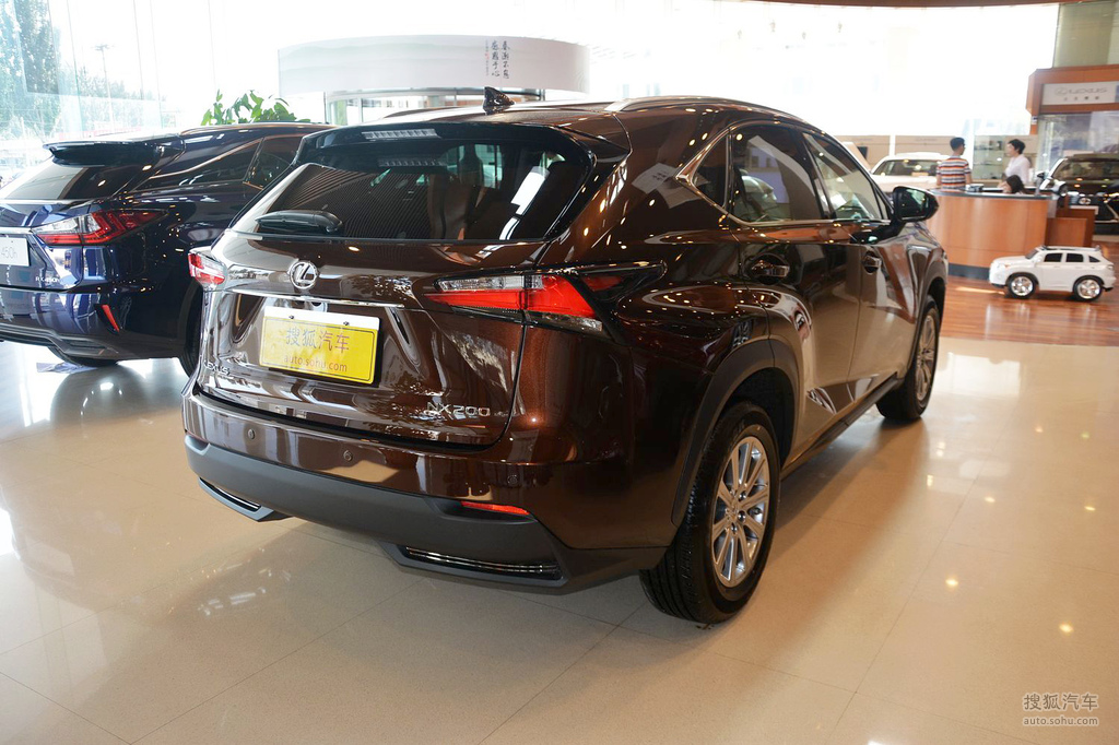 2016款雷克萨斯nx200全驱锋尚版