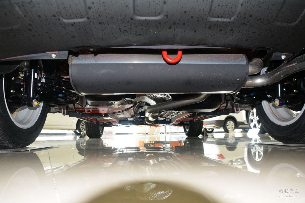 【 铃木天语sx4高清图片】_底盘发动机_搜狐汽车网