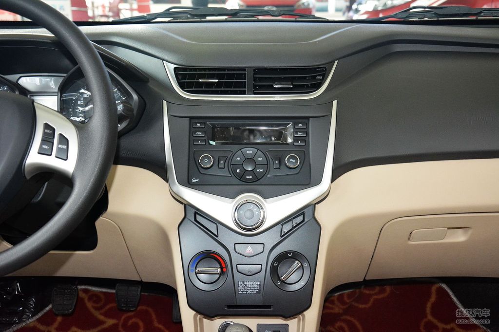 【 奇瑞风云2两厢高清图片】_浅色_内饰_搜狐汽车网