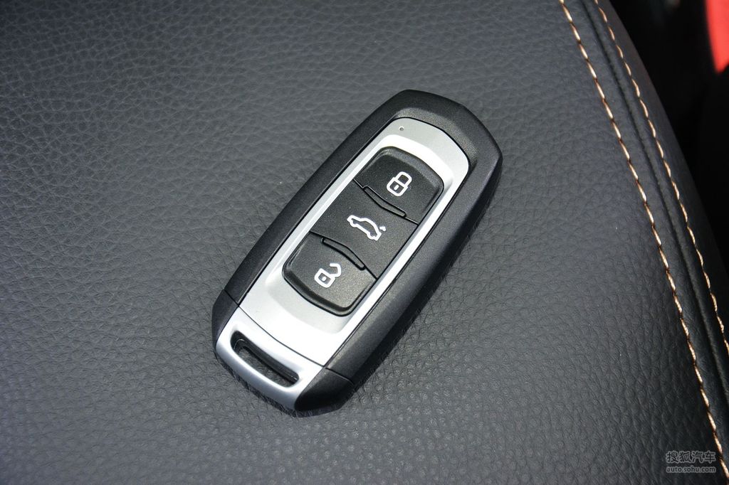 2016款吉利远景suv13tcvt旗舰型
