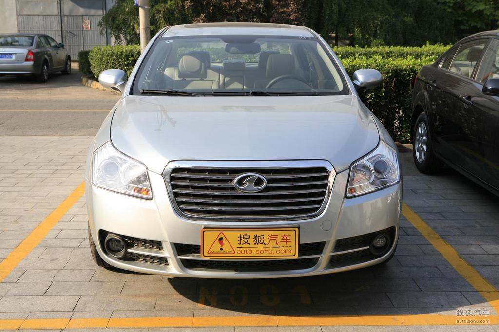 2010款奔腾b7020手动时尚型实拍