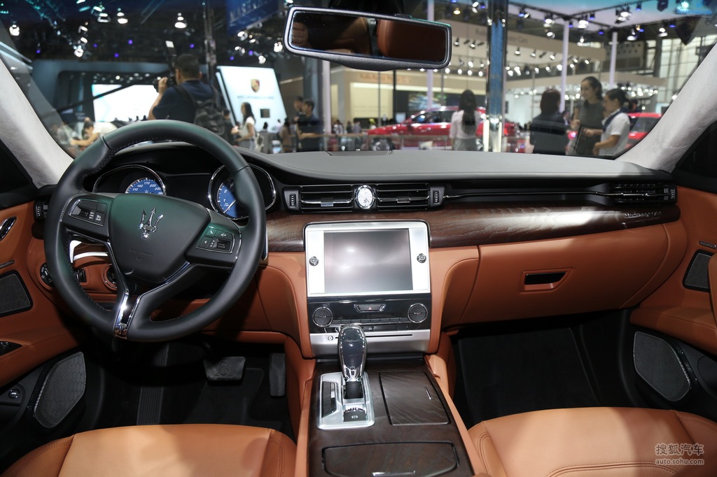 玛莎拉蒂总裁gts成都车展实拍驾驶席全景提示支持键盘翻页左右