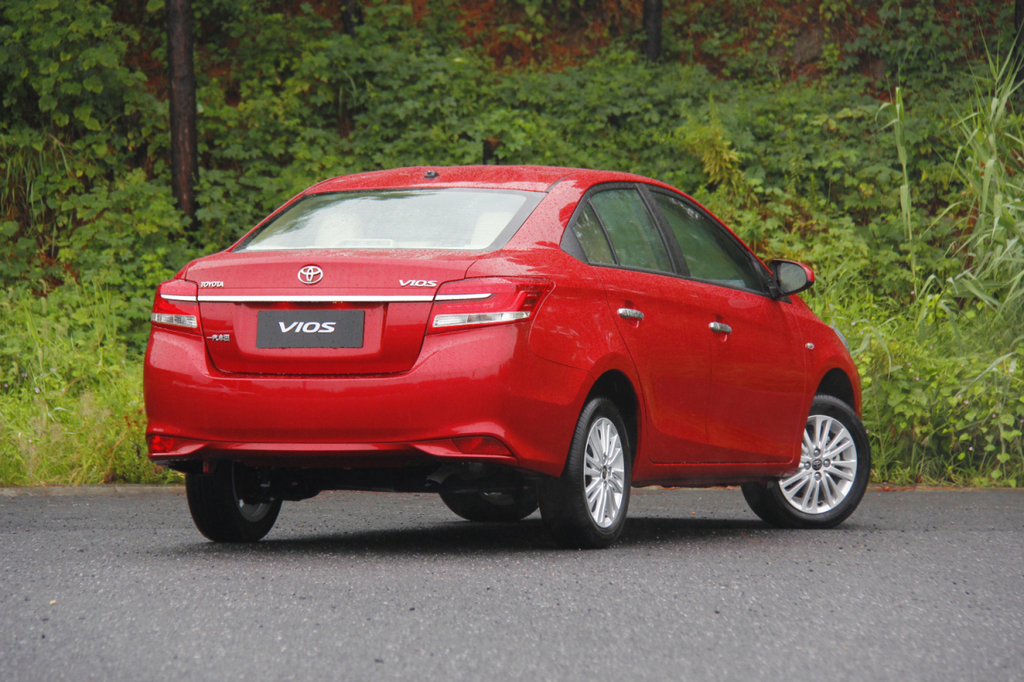 【 丰田威驰高清图片】_烈焰红_外观_搜狐汽车网