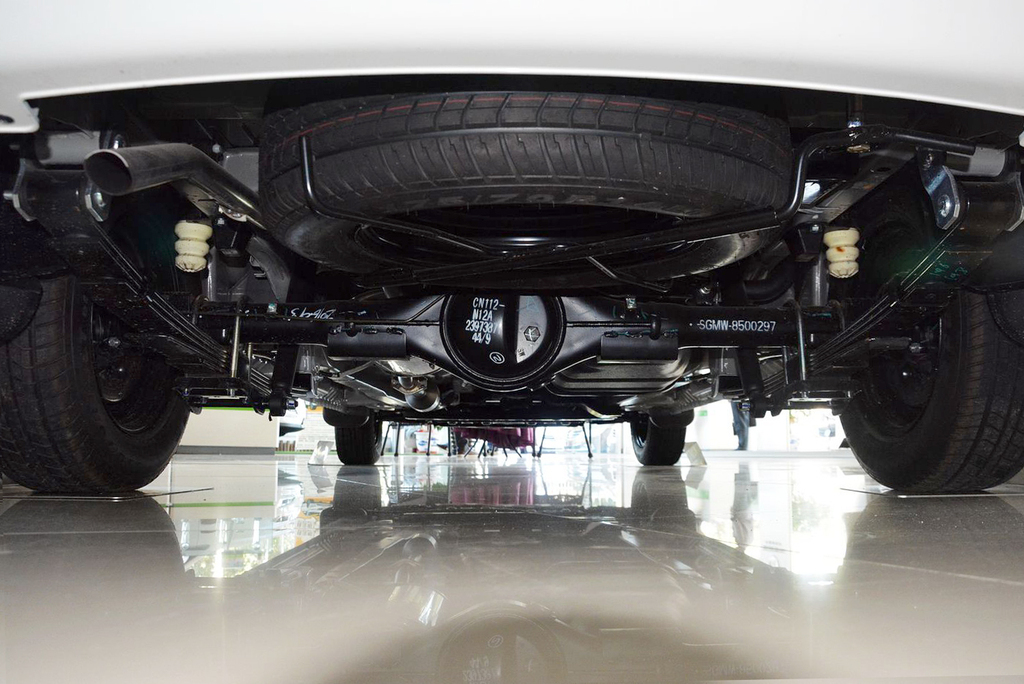 2015款五菱宏光s12l手动基本型国五底盘全景提示支持键盘翻页左右