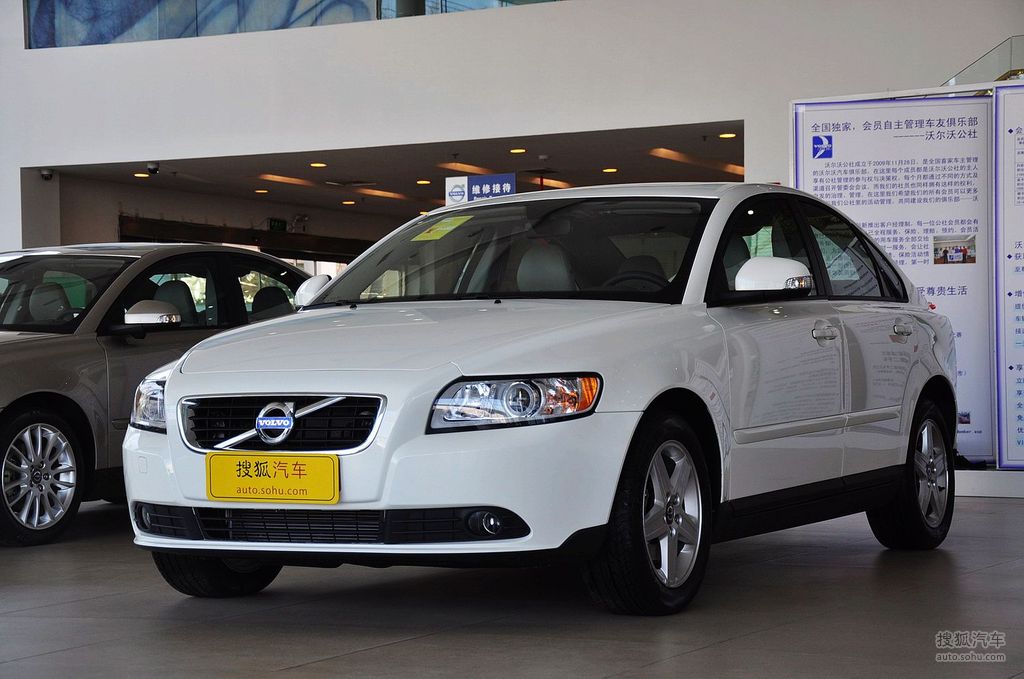 2011款沃尔沃s40 2.